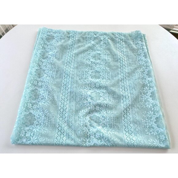 Vintage 70s curtain, light blue floral mesh, sheer, rod heading - Picture 8 of 9